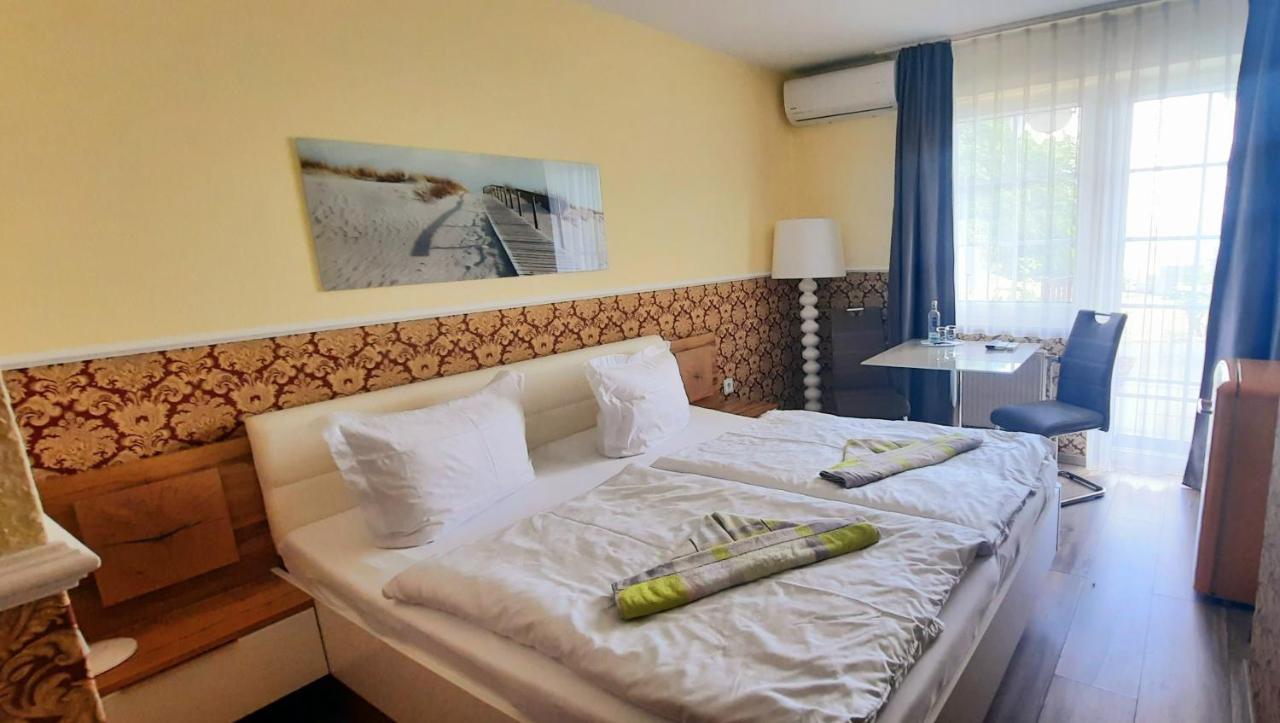 Hotel Waterkant ซาสนิทซ์ ภายนอก รูปภาพ